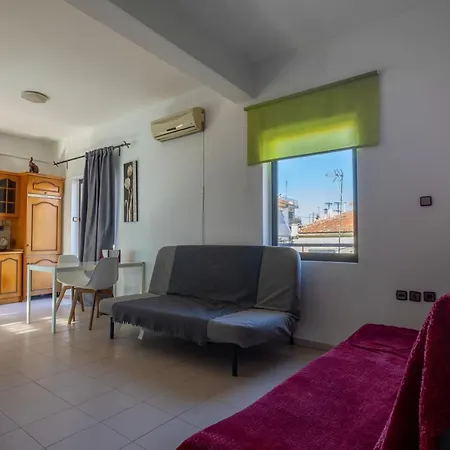 Superior La * لاريسا